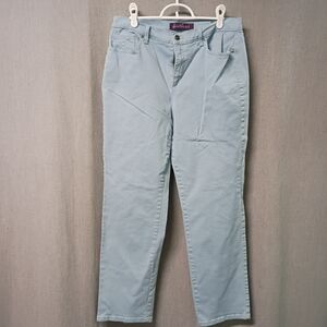 Gloria Vanderbilt Amanda 12 Short Sky Blue Classic Straight Jeans
